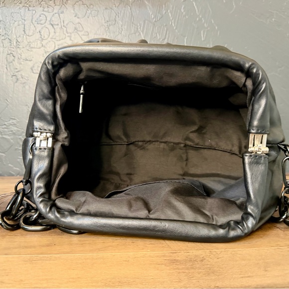 Badgley Mischka Black Shoulder Bag - Picture 7 of 7